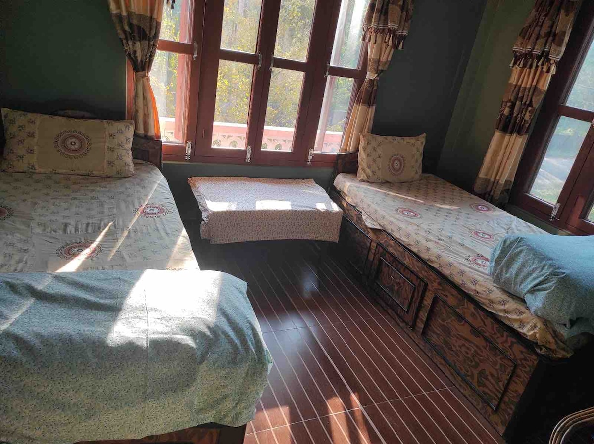 Namaste in Binu's eco Homestay (Sauraha)