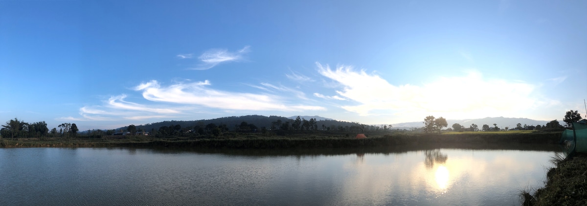 Adorable two bedroom with attcahed bathroom. — photo