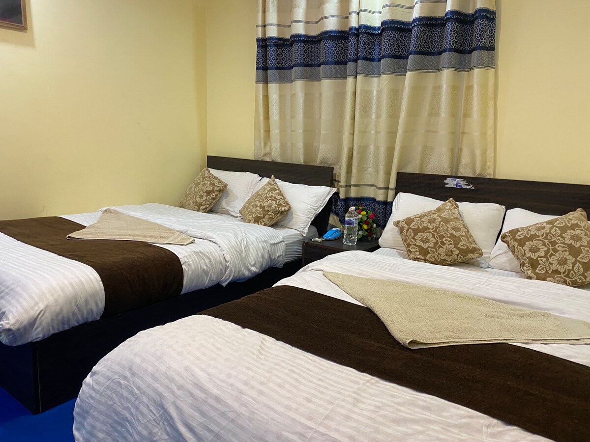 Superior Double Queen Bed Family Room — photo