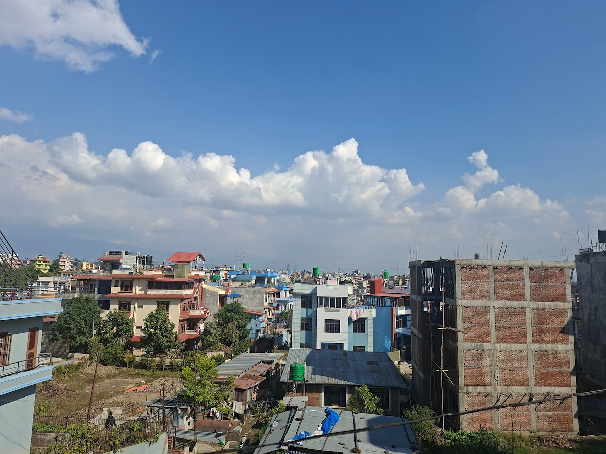 Authentic homestay at mid-hill of a sub-urb in KTM — photo