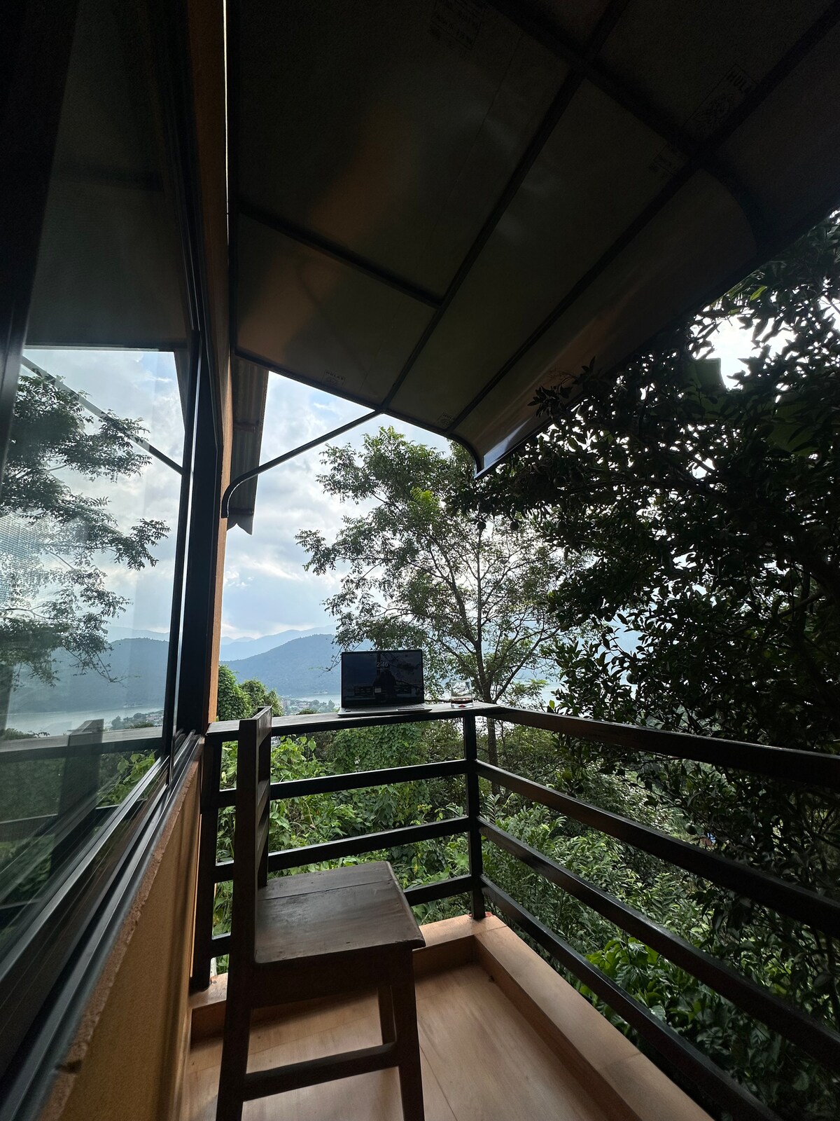 Forest Nest : Hillside Retreat — photo