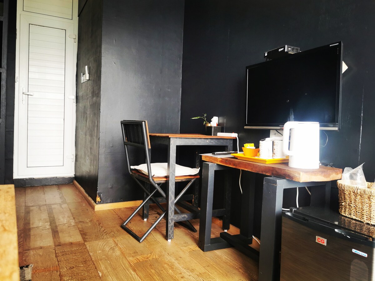 Lake View Room (Jupiter)