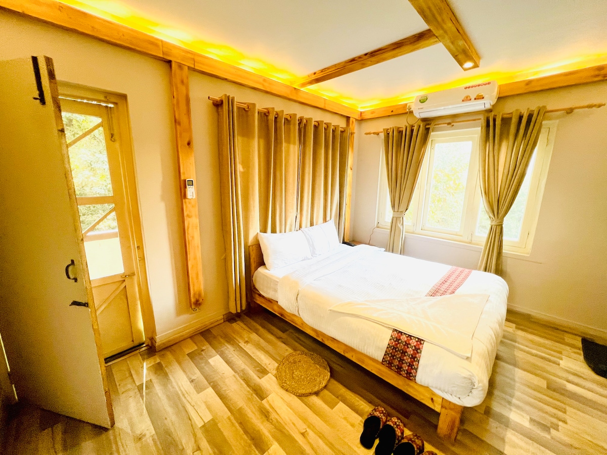 Sid's Patio | Studio Apartment | Kupondole — photo