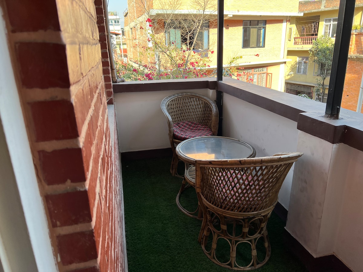 Sid's Patio | Studio Apartment | Kupondole — photo