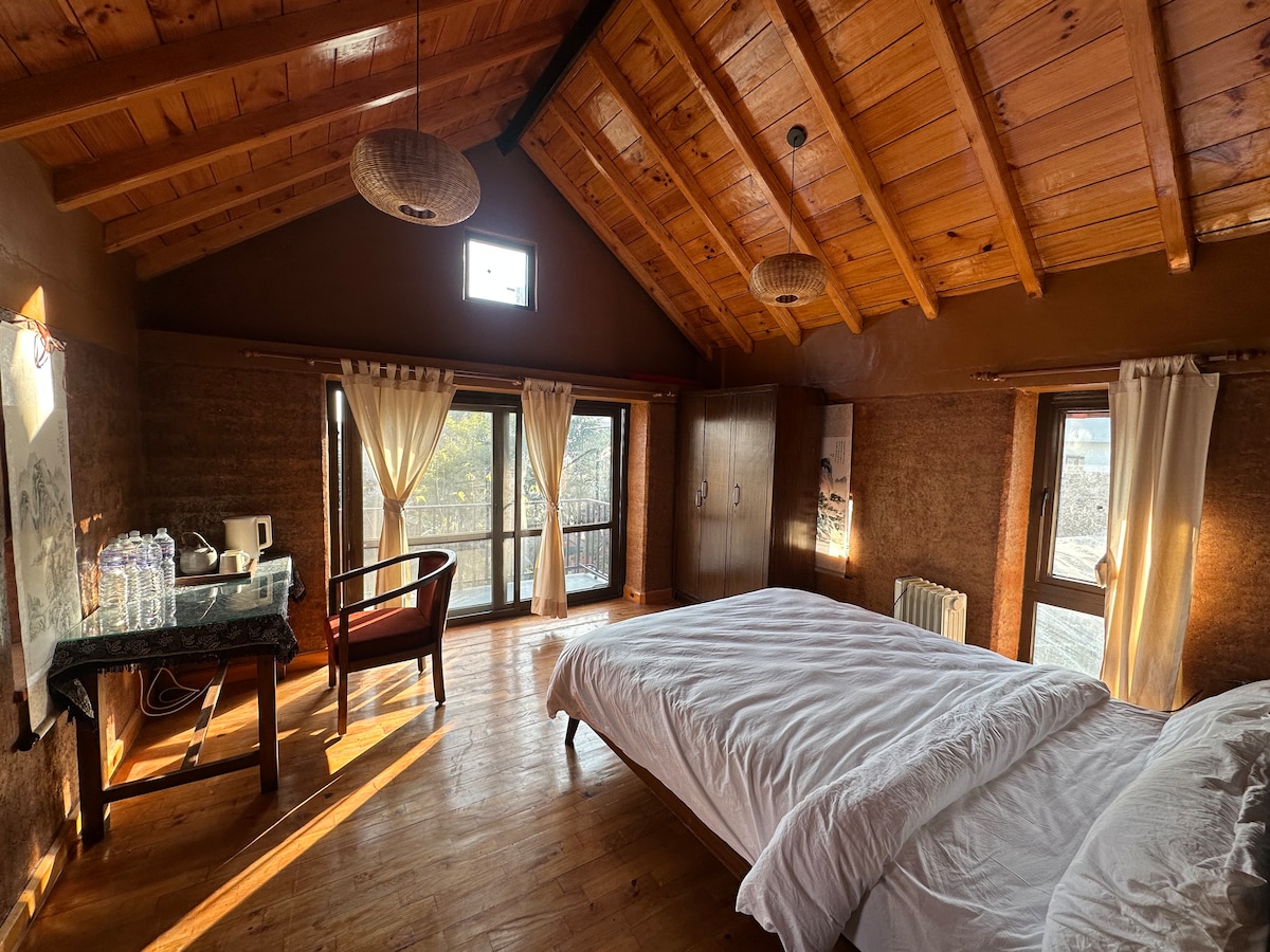 Luxury farm house near national park double room