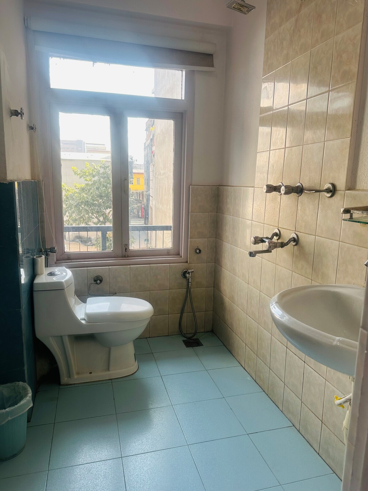 Couple Bedroom with Balcony — photo