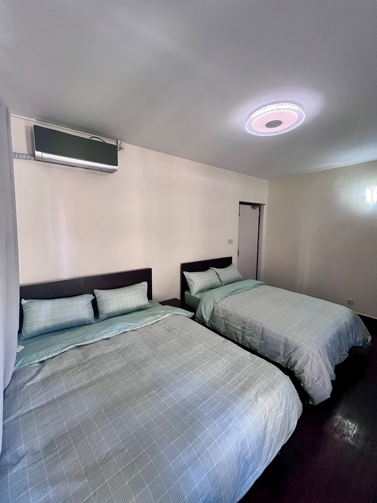 Apartment 05 — photo