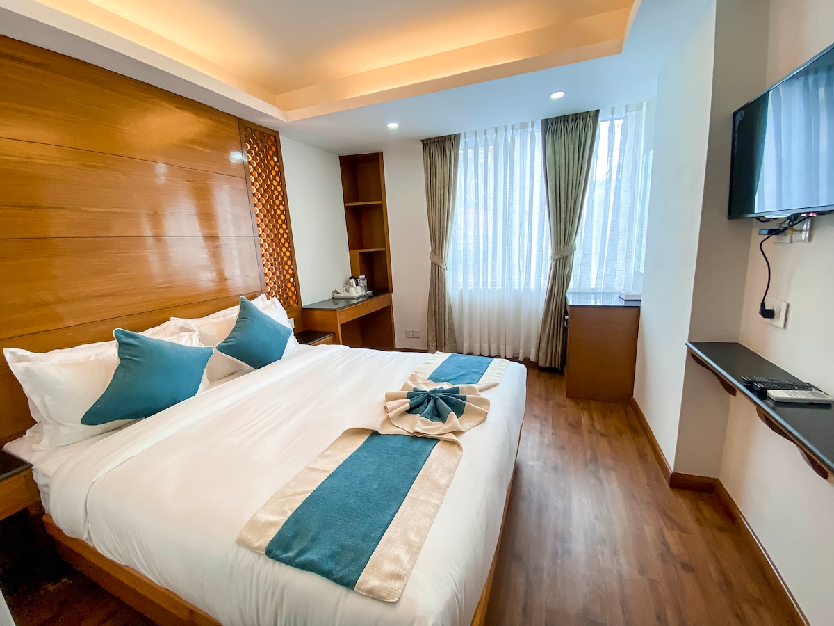 Comfortable Queen Room in Thamel