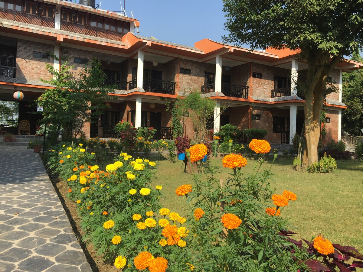 Chautari Garden Resort Deluxe Triple  room — photo