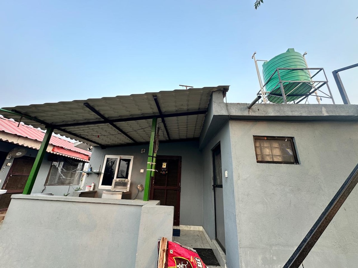 beautiful 2 bhk .full furnished house. — photo