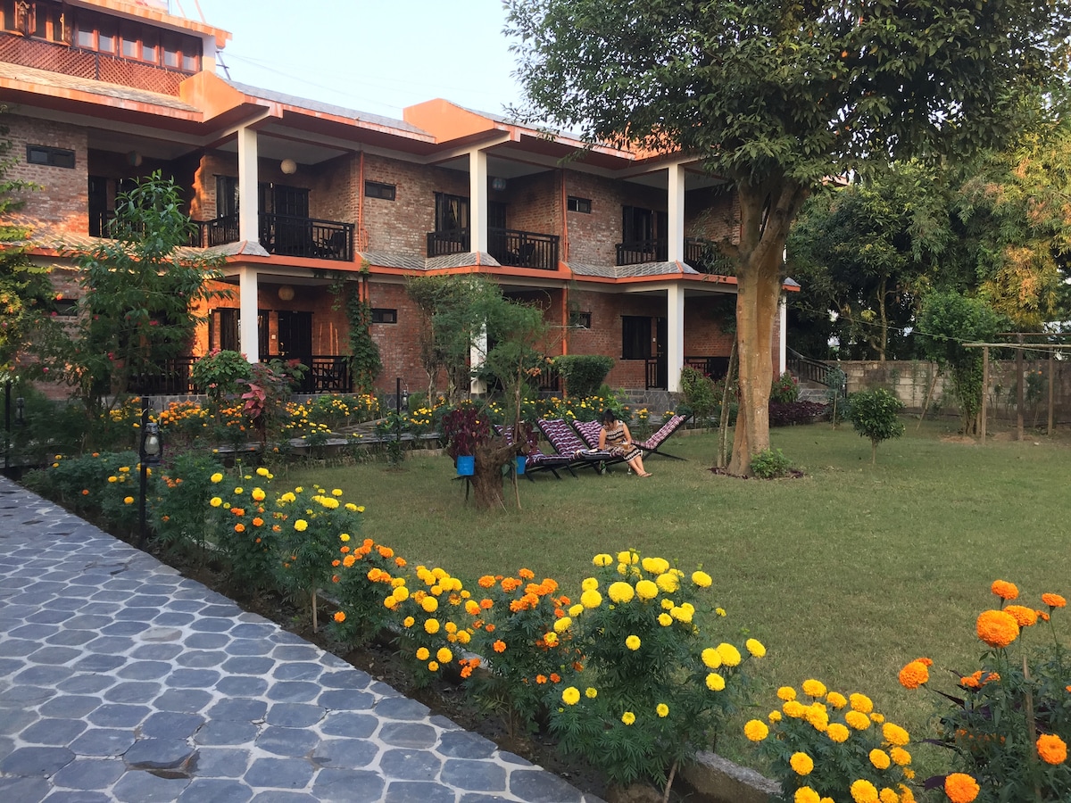 Chautari Garden Resort" Wonder garden of Paradise" — photo
