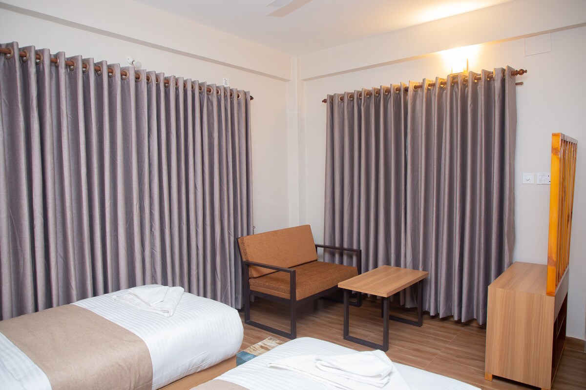 Deluxe Twin Bed Studio Apartment at Lakeside — photo