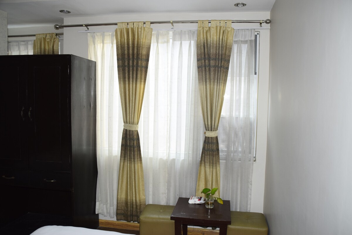 2-bed green property, attach bath & share kitchen — photo