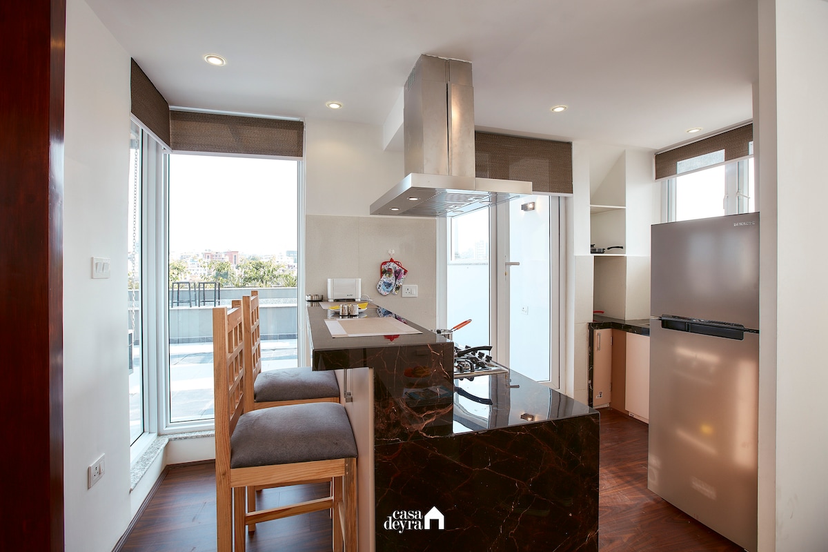 Garden Escape Studio Penthouse — photo