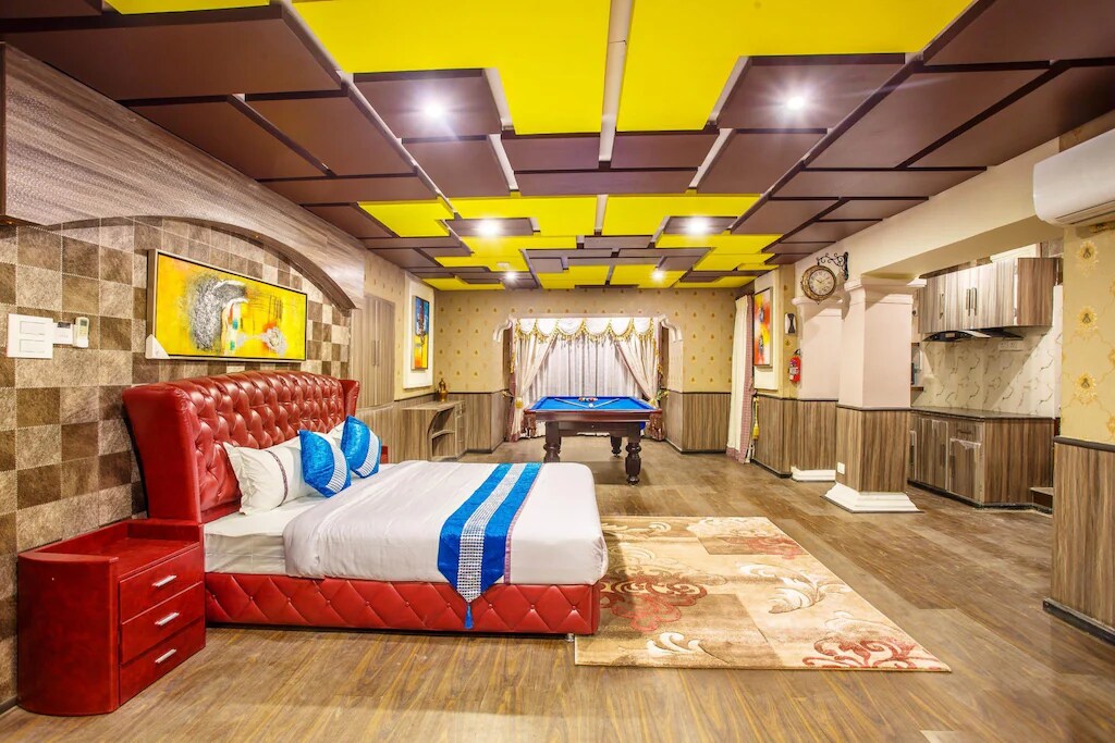 Royal Empire Boutique Hotel — photo