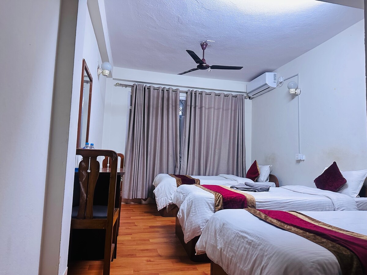 Triple Bed Room — photo