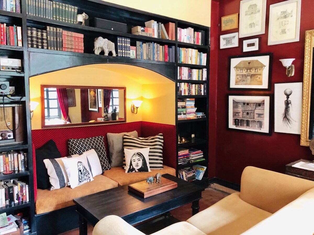 Courtyard Pujan Suite Room — photo