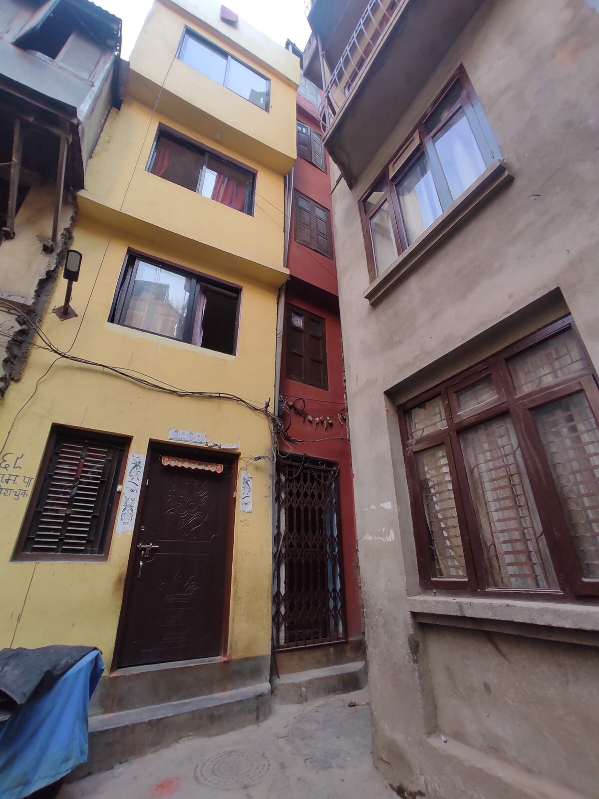 Experience beauty of 6ft home