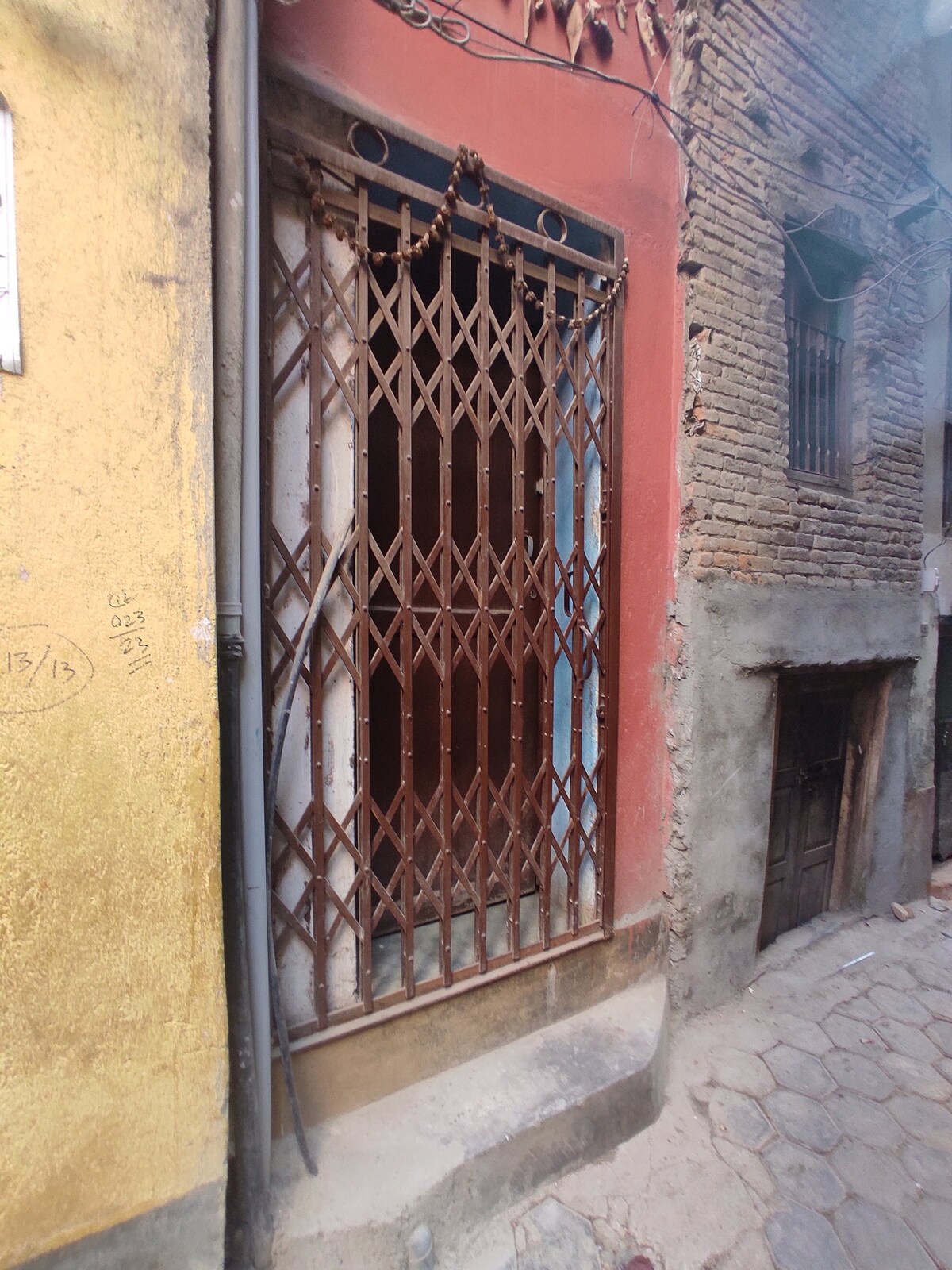 Experience beauty of 6ft home — photo