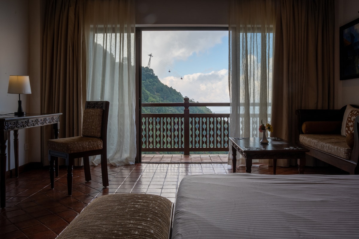 Himalayan Bliss Suite - Free Cable Car Ride
