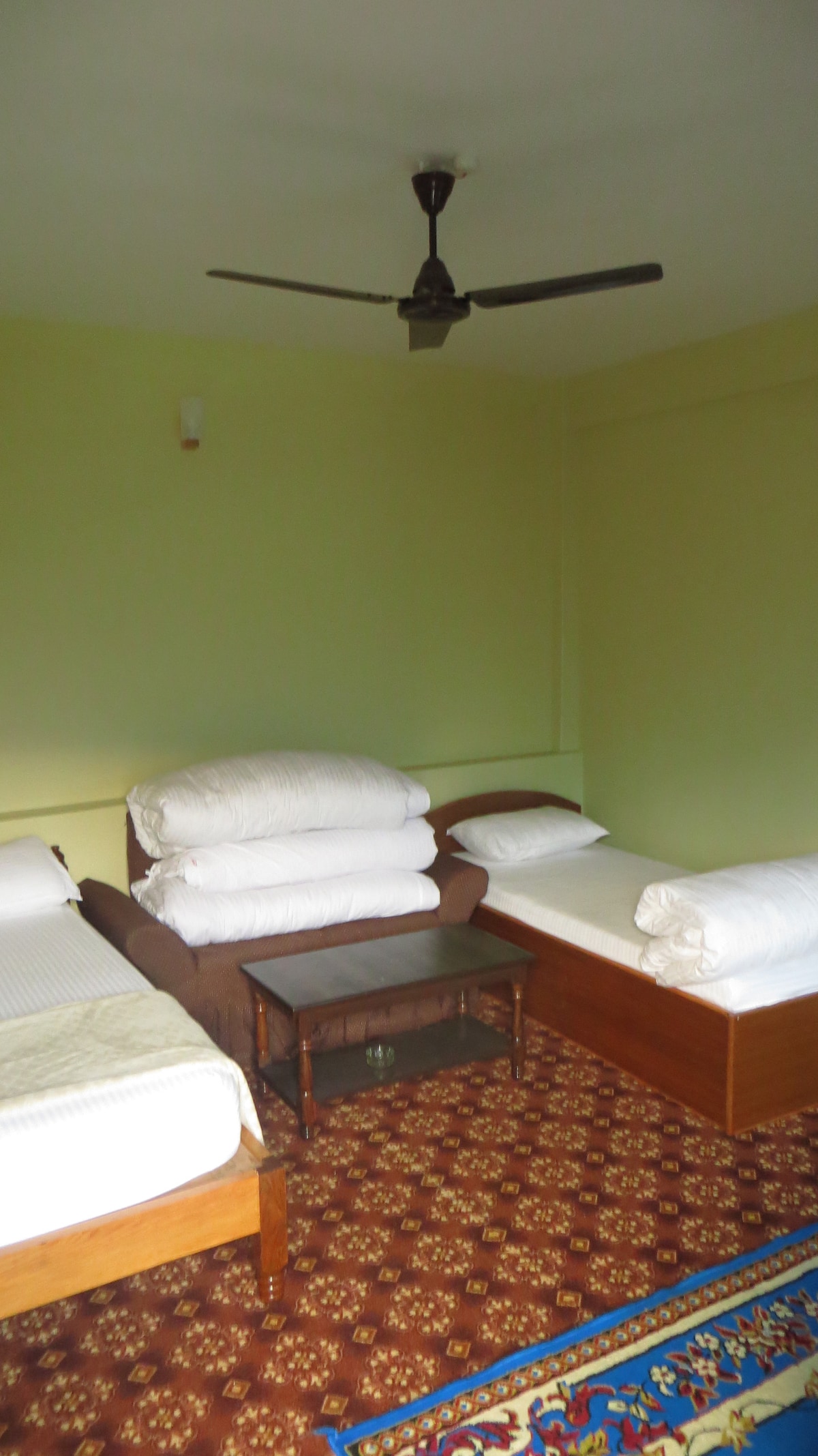 Hotel Full Lake View