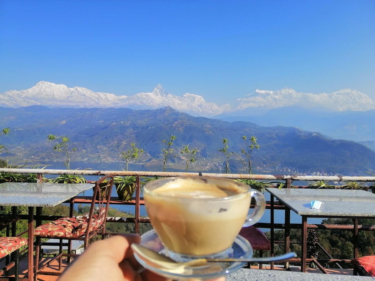 Private room with attached bathroom — photo