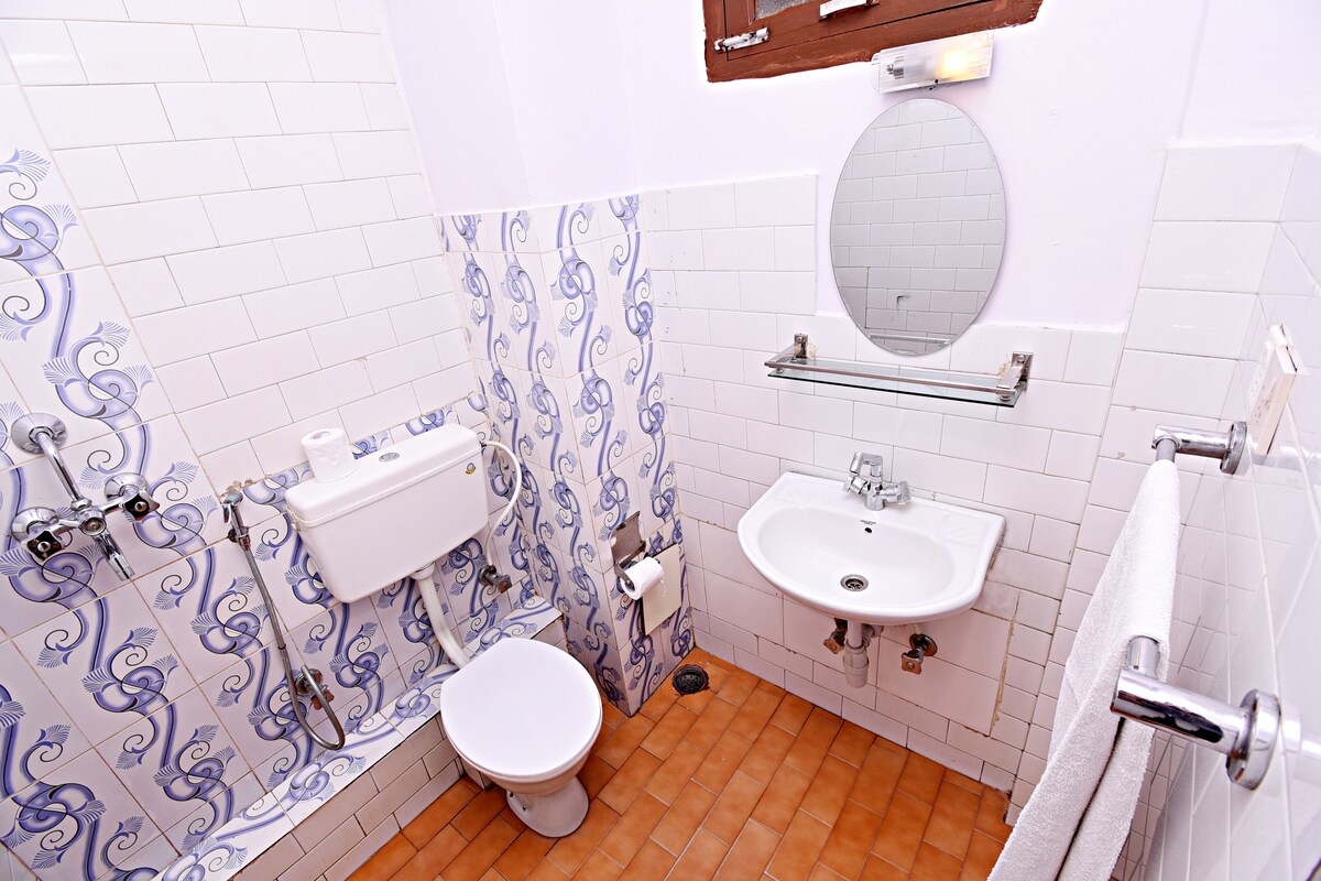 4 Bed Private Room Kathmandu — photo