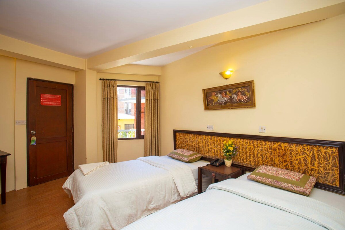 Urban Twin Standard — photo