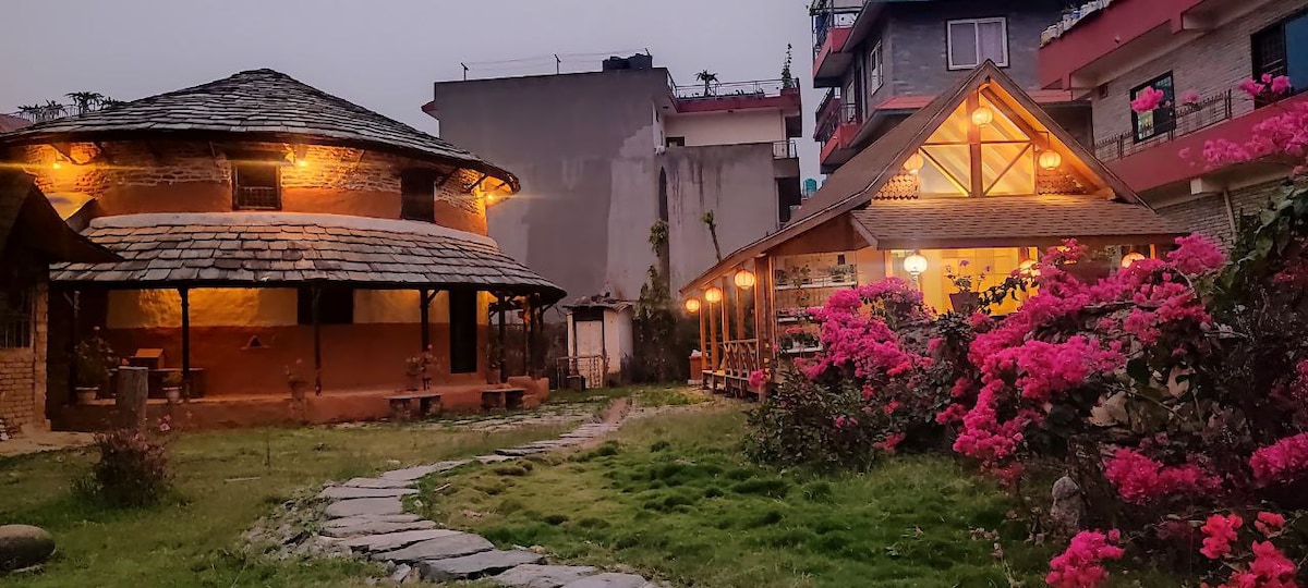 Damaru Roundhouse stay