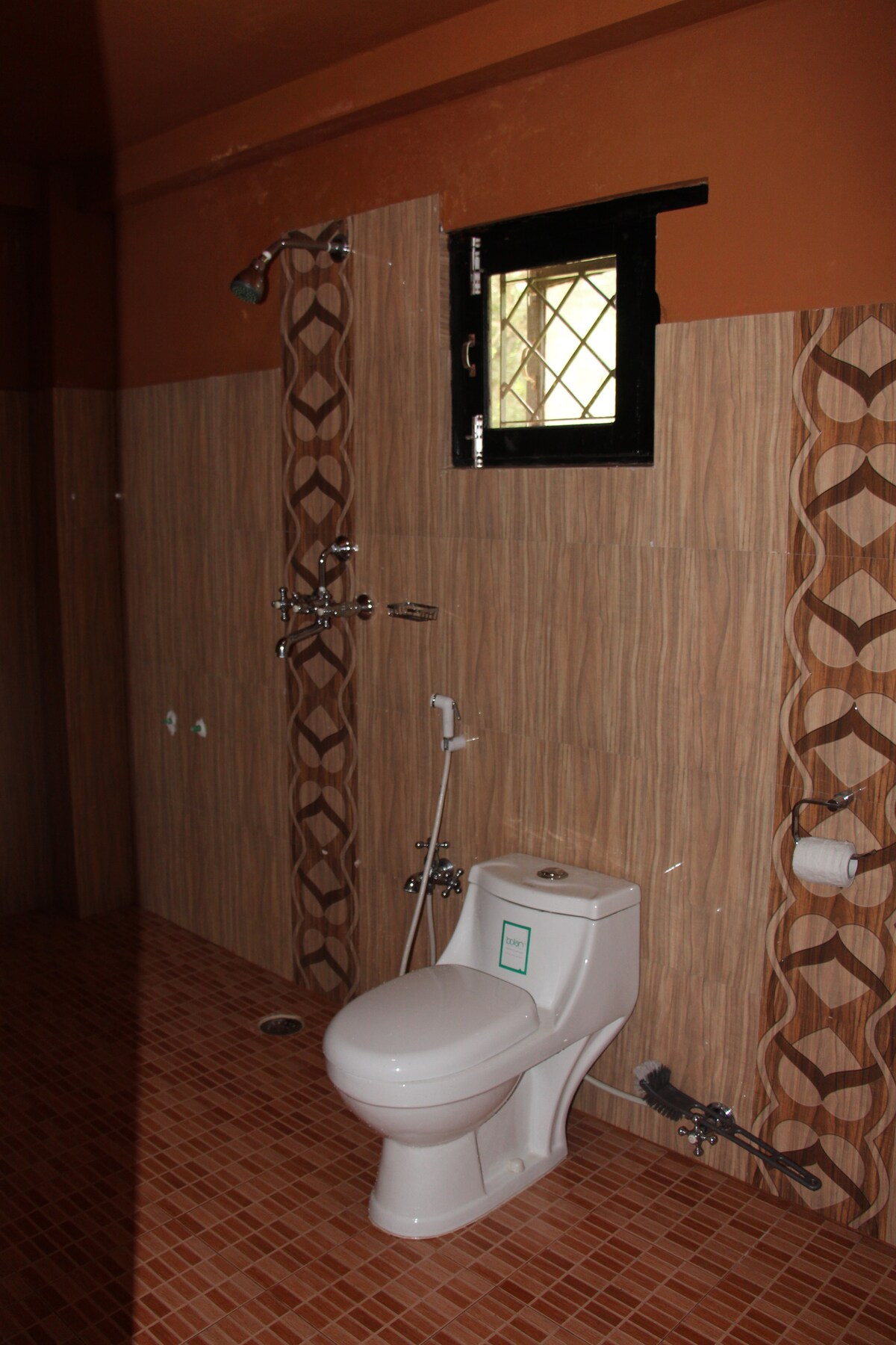 The Buddha Room: Beautiful Lakeview Private Room — photo