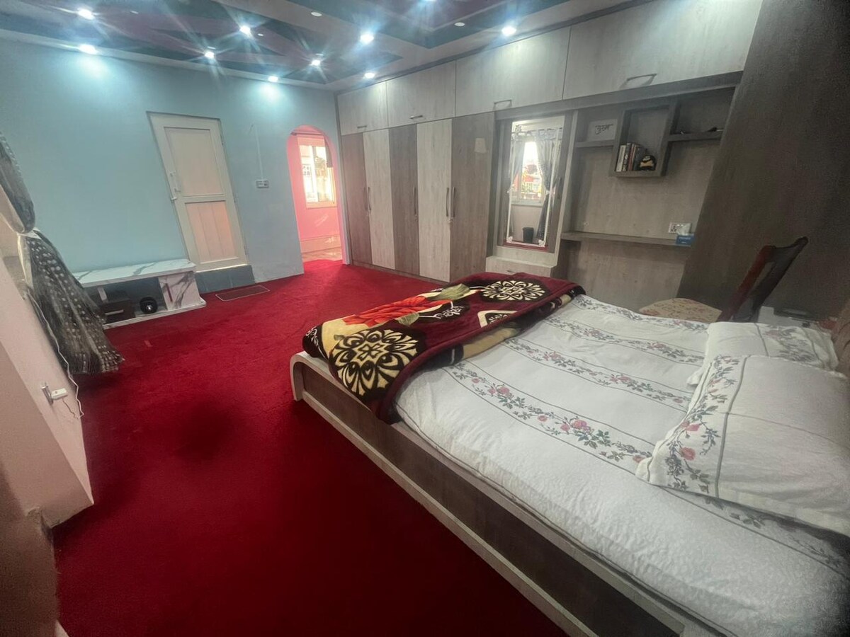 Cozy Flat with Panoramic Patio