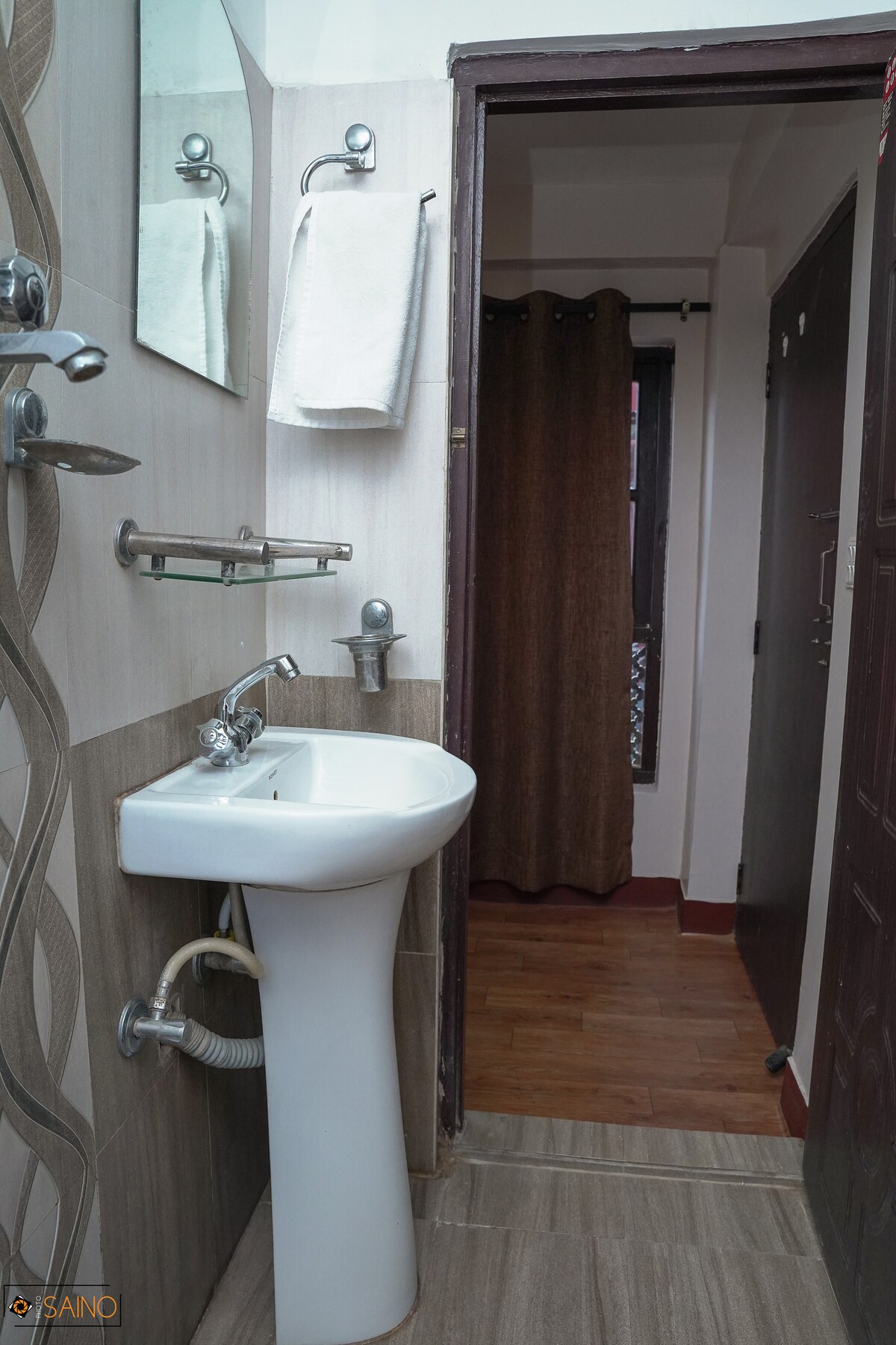 QueenBed with attached bathroom in Patan Pilachhen — photo