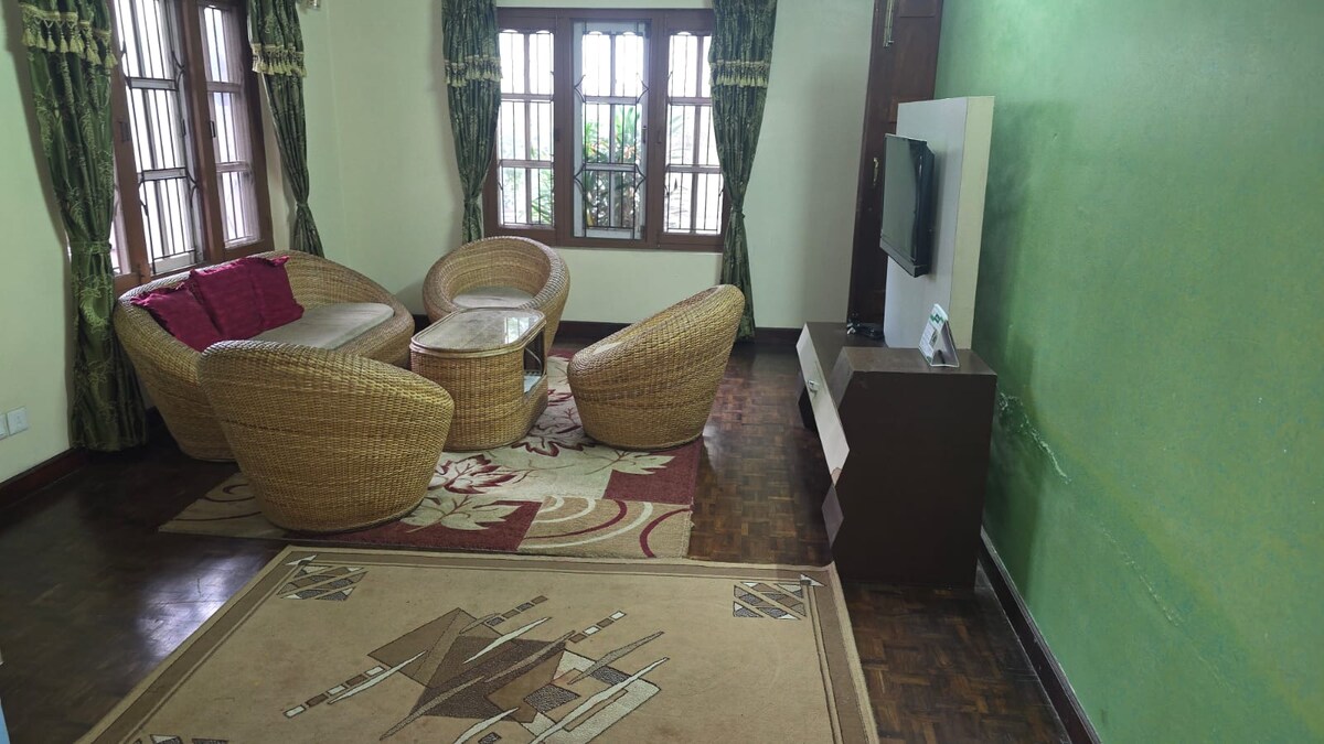 Heritage City Stay-Nearby Bhat Bhateni Supermarket — photo