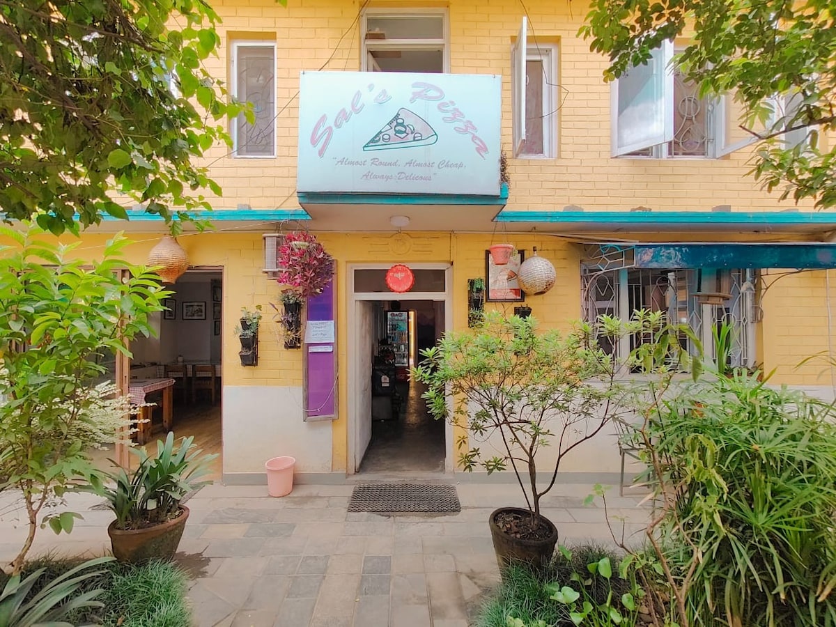 Sal's Pizza Penthouse — photo