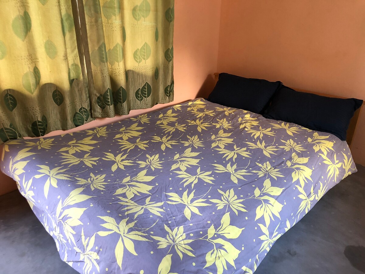 Cozy room for vacation with friendly environment — photo