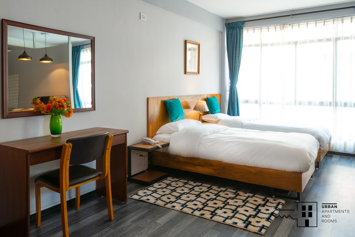2 Bedroom Apartment @Urban Apartments and Rooms
