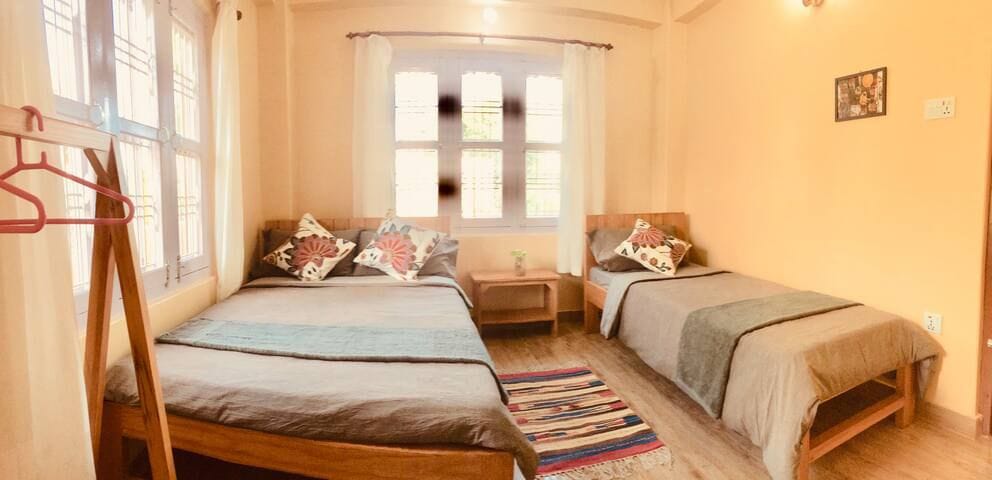 Modern apt for families and friends — photo