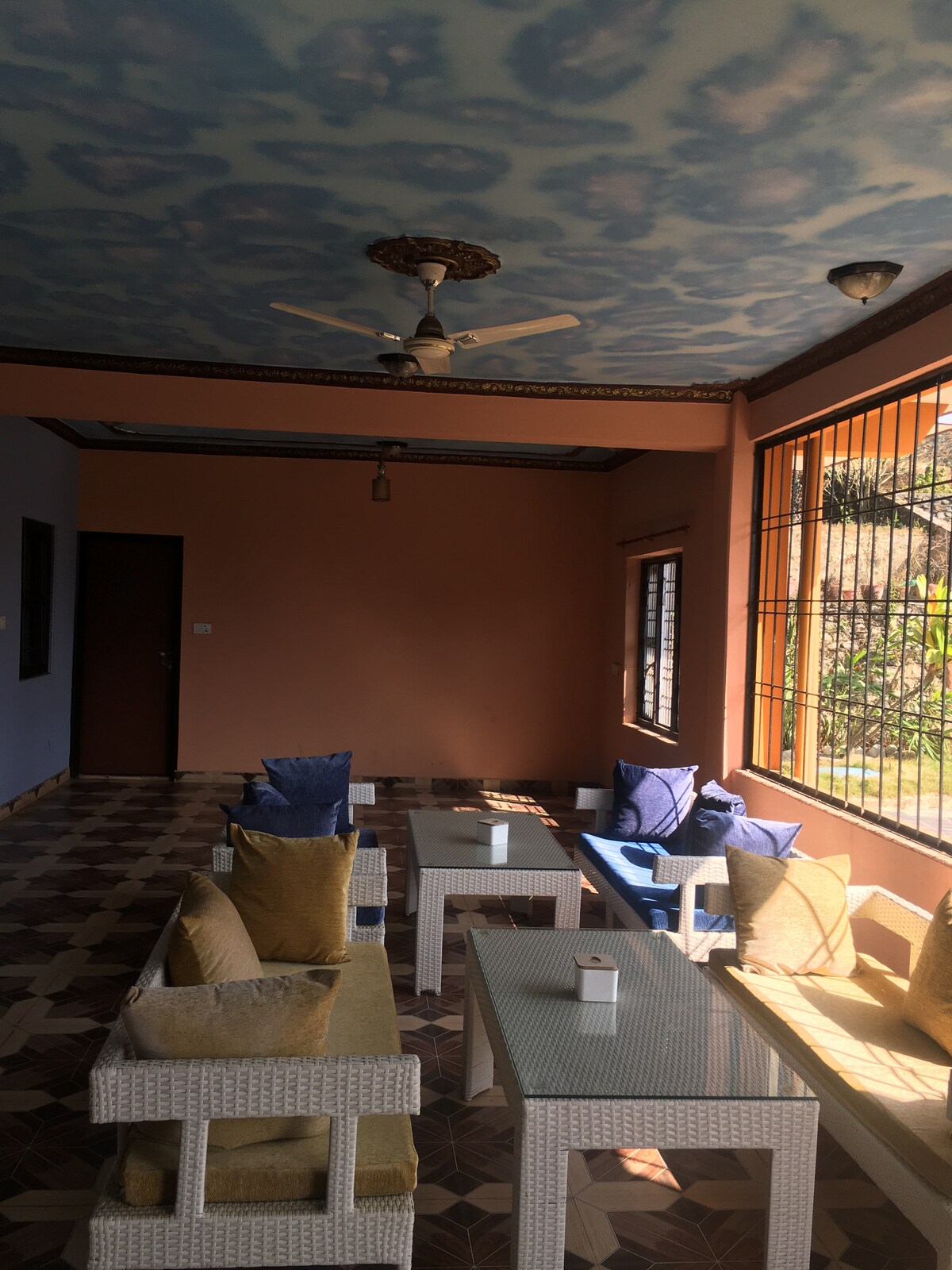 Lazy Bee Bed & Breakfast