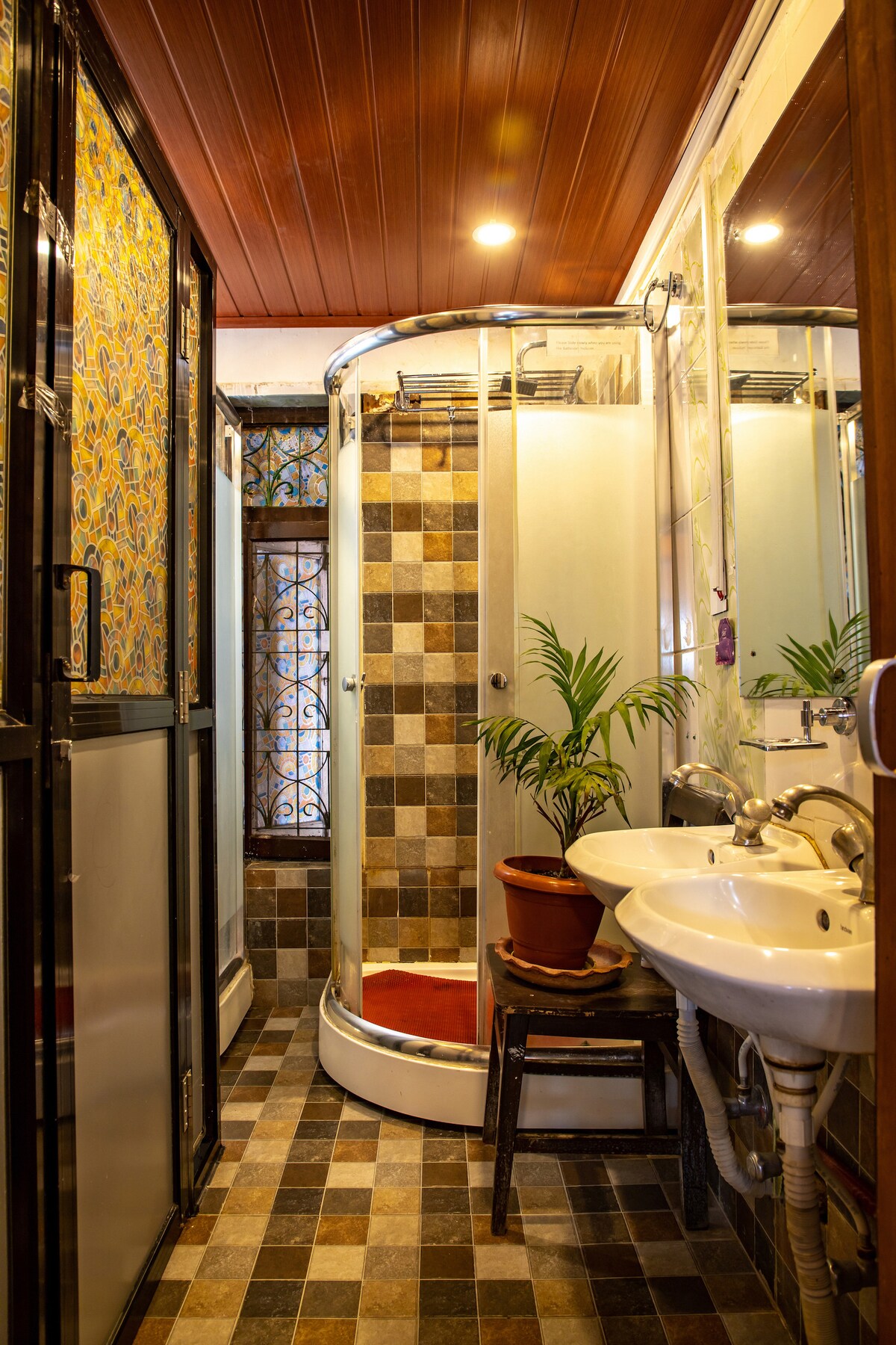 Shared 4 Bed Female Dorm Shangrila Boutique Hotel — photo