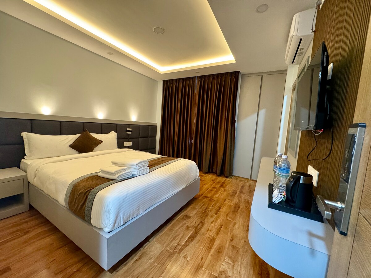 Alleyway express — photo