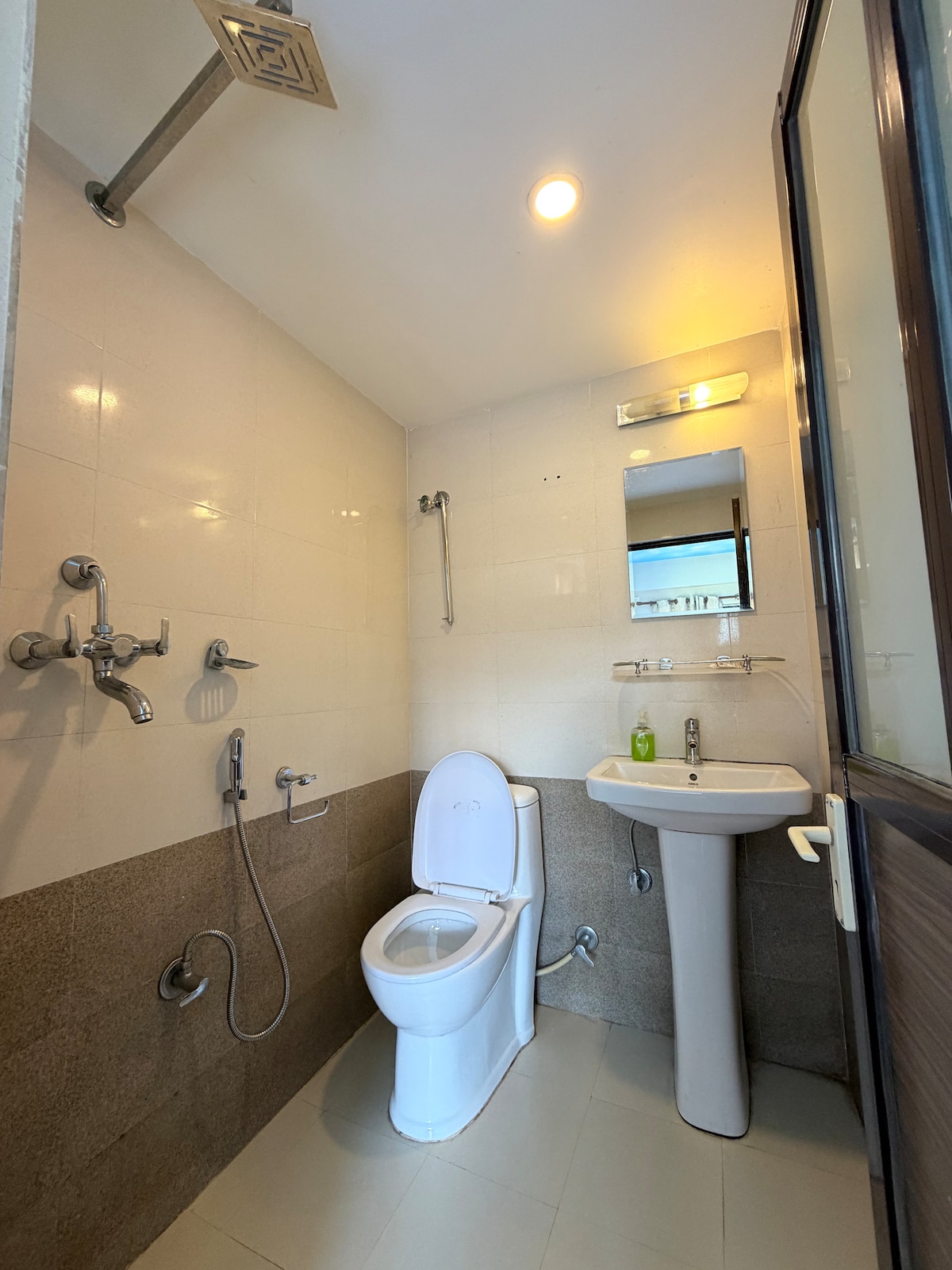 Cozy Room Near Lakeside Pokhara — photo