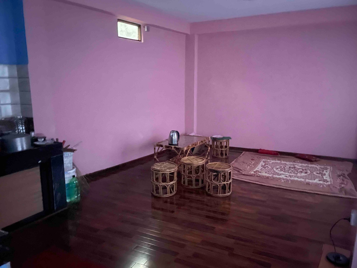 Cheerful 1-bed residential home in changunarayan — photo