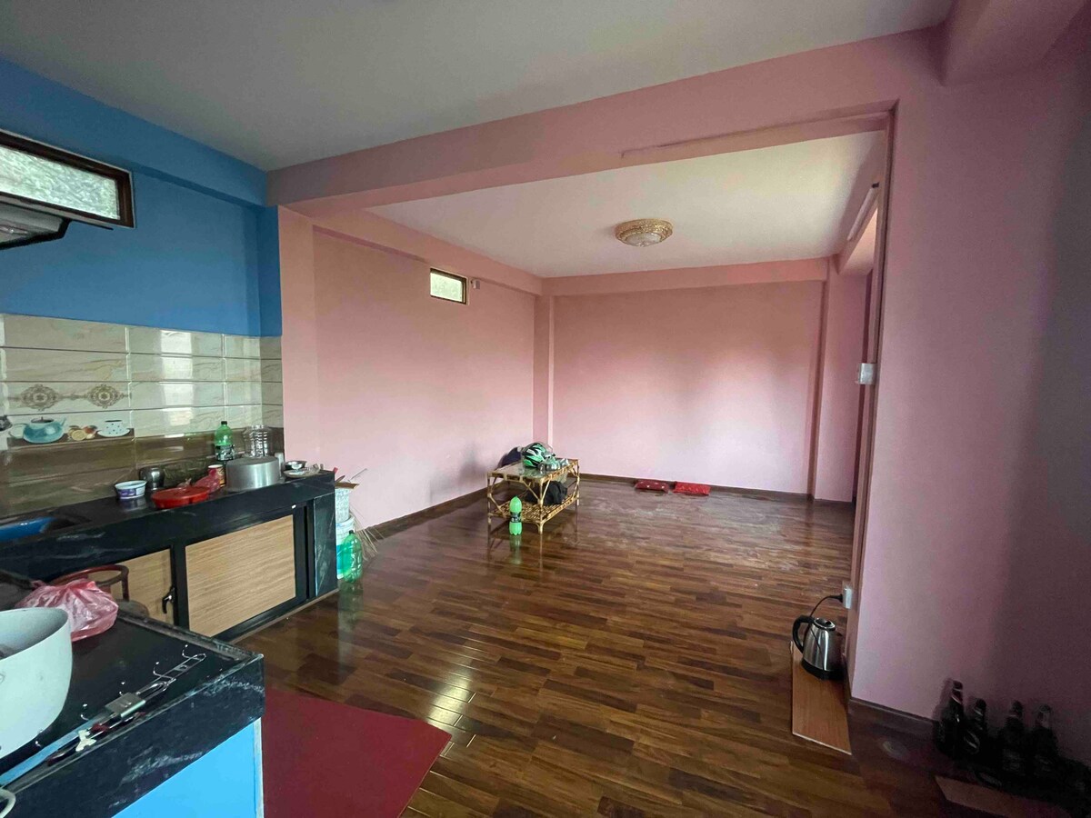 Cheerful 1-bed residential home in changunarayan — photo