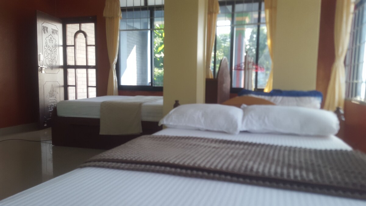 Full Lake View Loft — photo