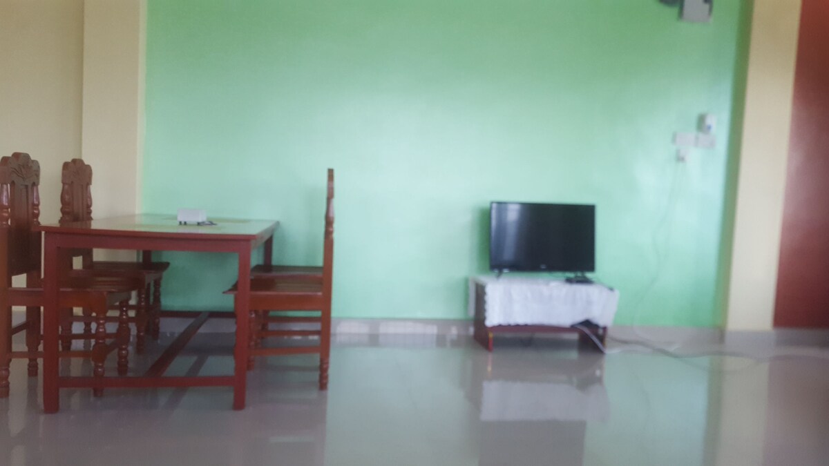 Full Lake View Loft — photo