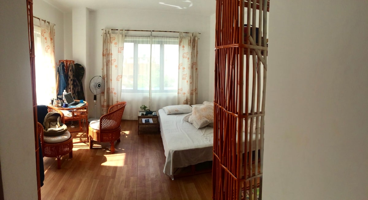 Cozy Studio apartment next to woods (with garden)