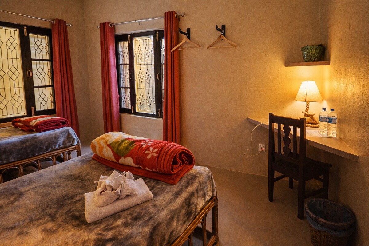 New Hotel Castle / Twin Room — photo