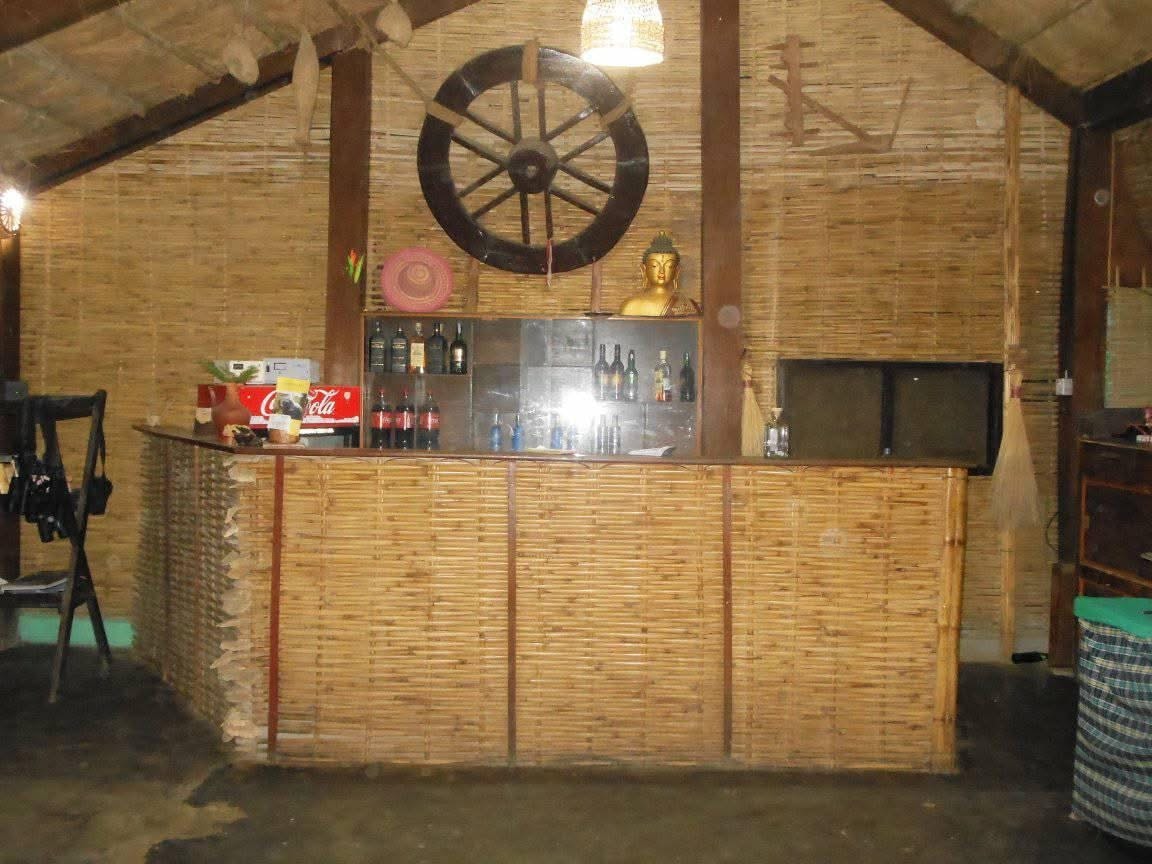 Chitwan Bamboo Lodge — photo