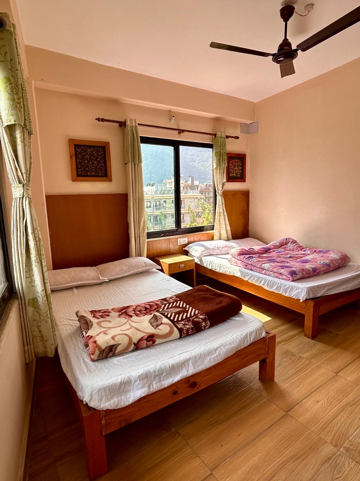 Double room with balcony (3 adults)