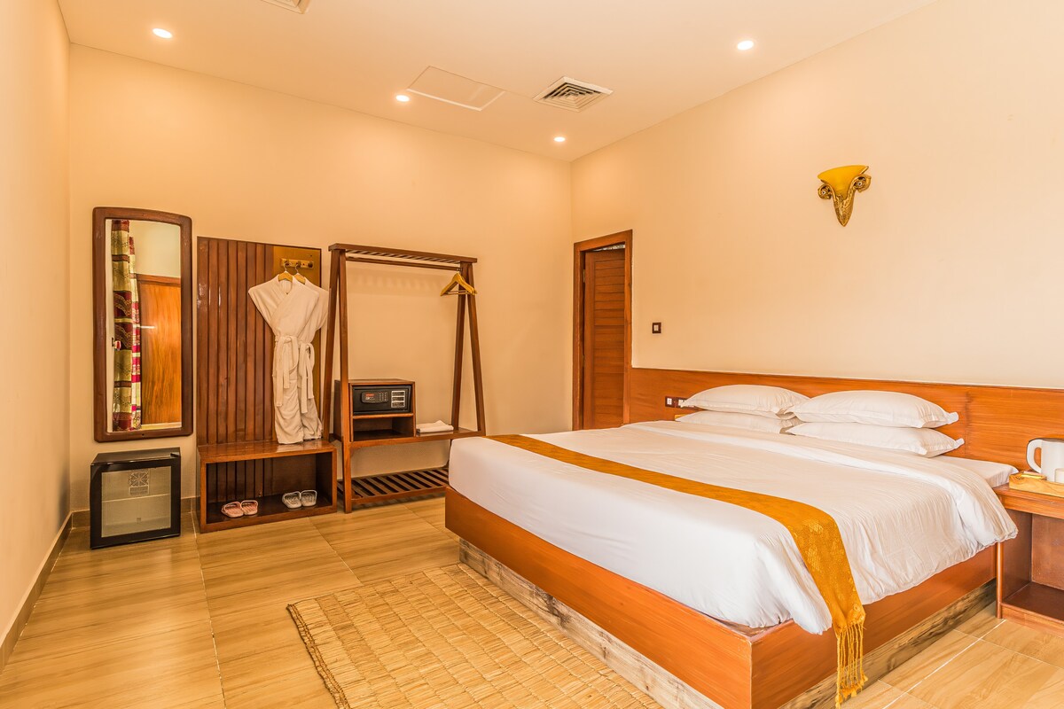 Munal Suite with pool villa — photo